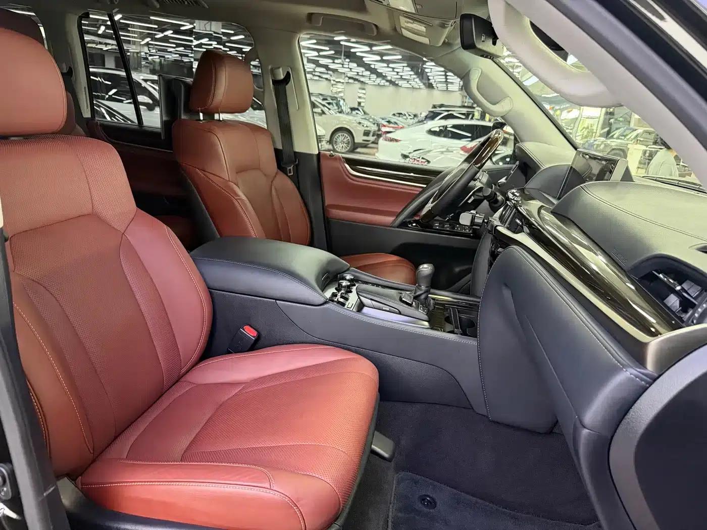 2019 Lexus LX 570 (Canadian Spec) — миниатюра 7