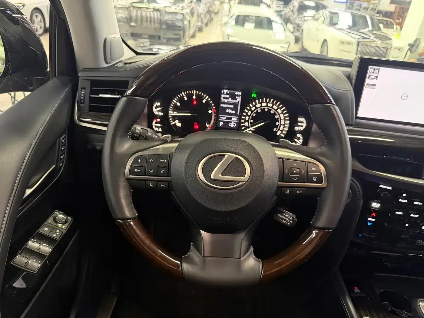 2019 Lexus LX 570 (Canadian Spec) — миниатюра 9