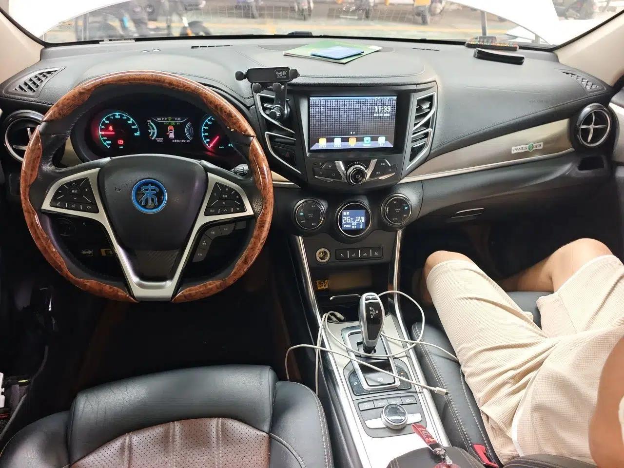 BYD Song New Energy 2017 Song DM 1.5TID All-Wheel Drive Luxury Model — миниатюра 9