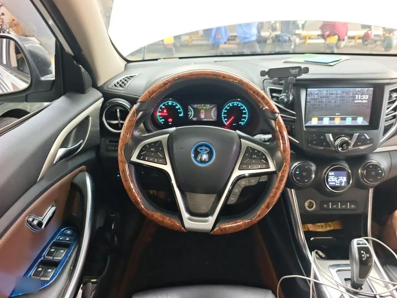 BYD Song New Energy 2017 Song DM 1.5TID All-Wheel Drive Luxury Model — миниатюра 10