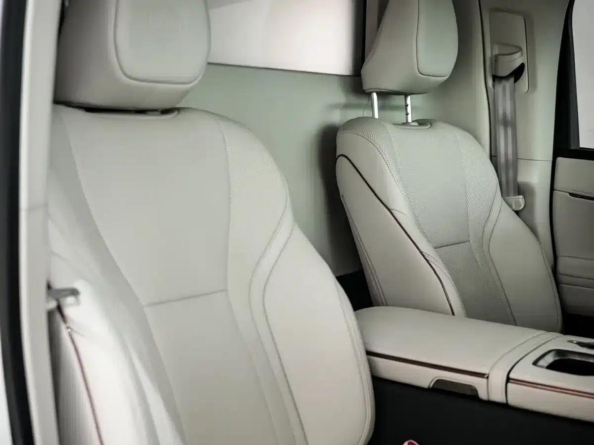 Lexus LM 500h 2025 Four-Seat Executive Edition — миниатюра 17
