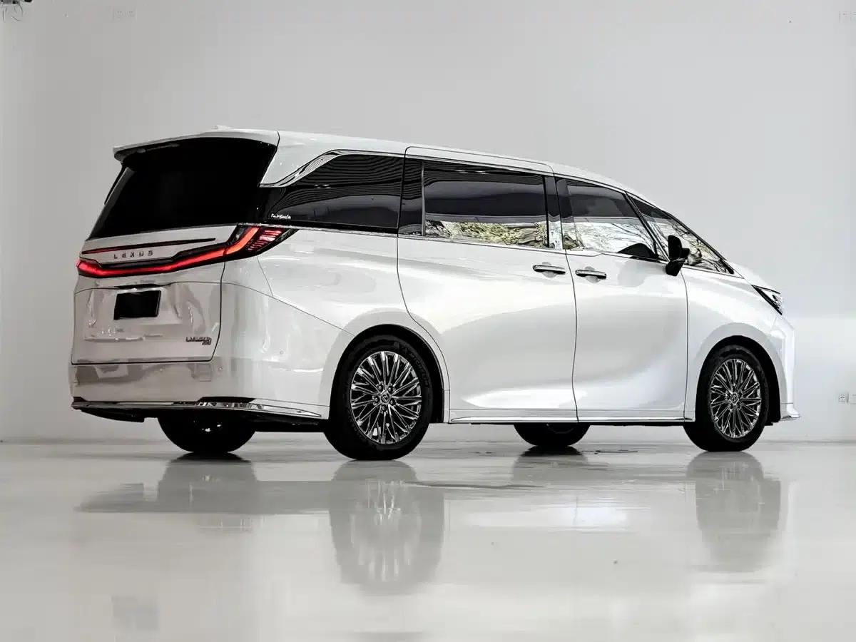Lexus LM 500h 2025 Four-Seat Executive Edition — миниатюра 5