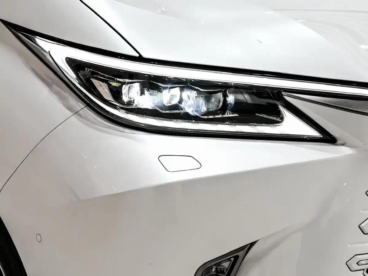 Lexus LM 500h 2025 Four-Seat Executive Edition — миниатюра 6