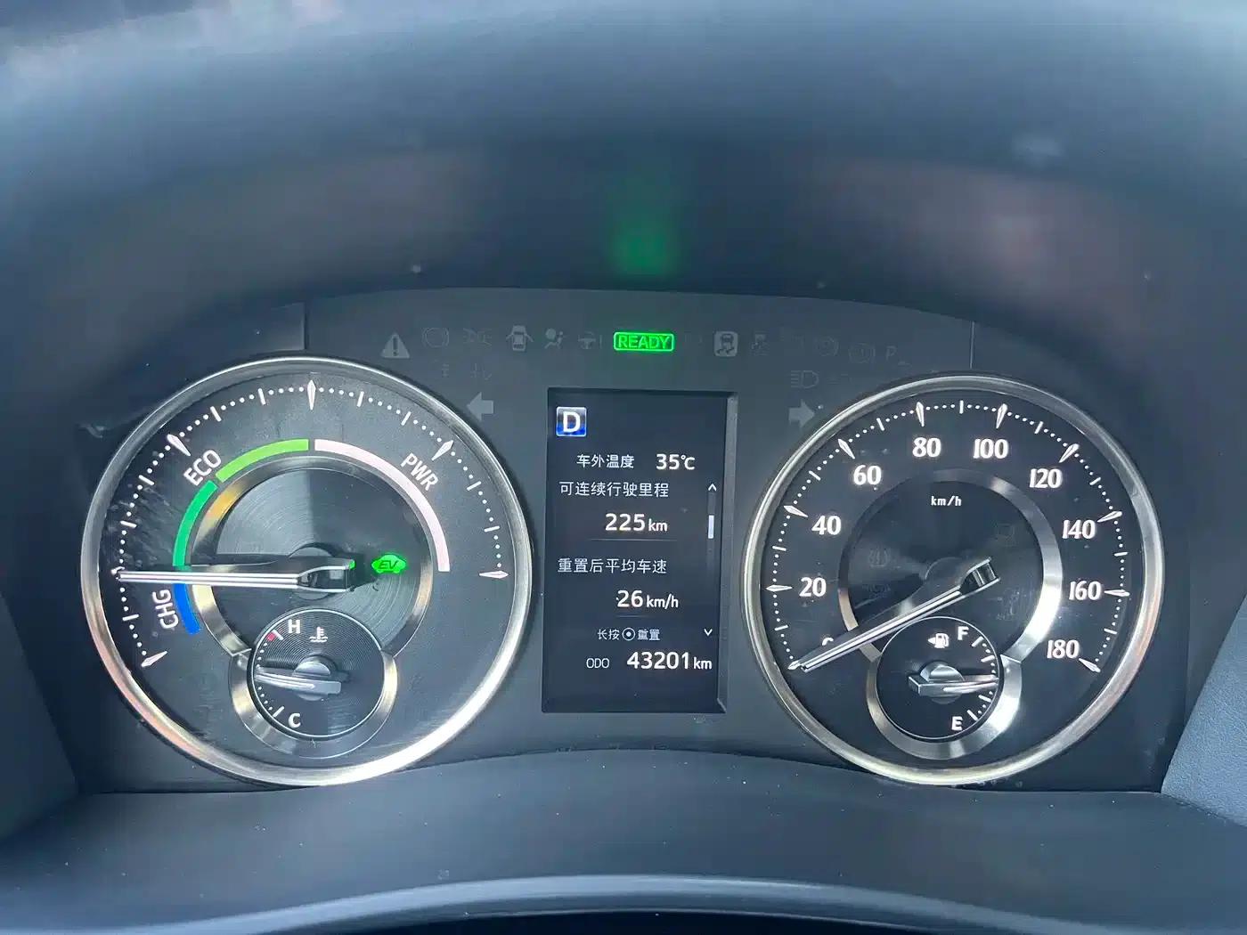 Lexus LM 2020 300h Four-Seat Executive Edition — миниатюра 16