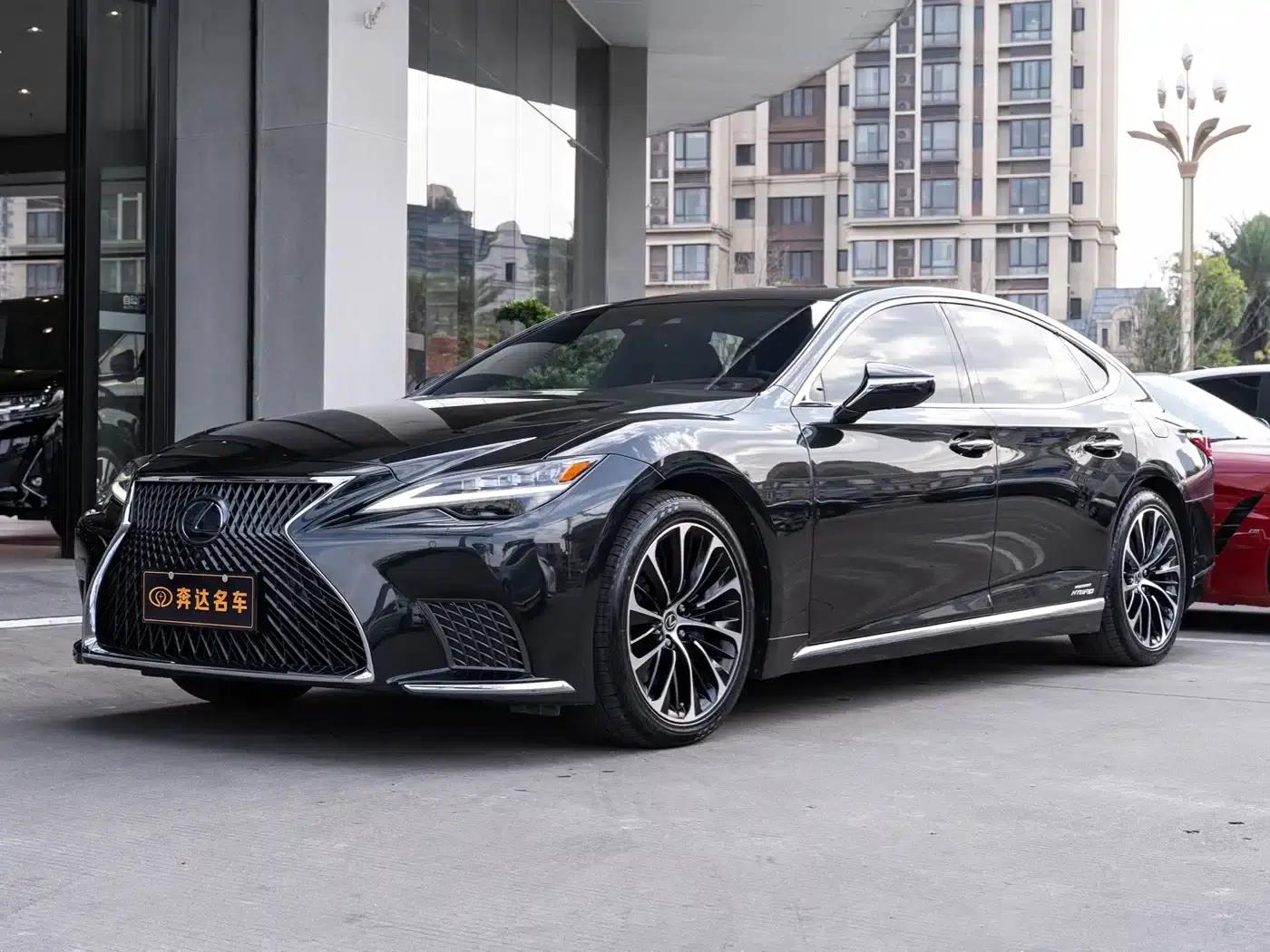 Lexus LS 500h Executive Edition 2021 — миниатюра 1