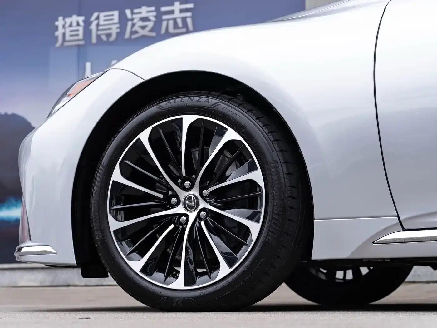 Lexus LS 500h Executive Edition 2021 — миниатюра 7