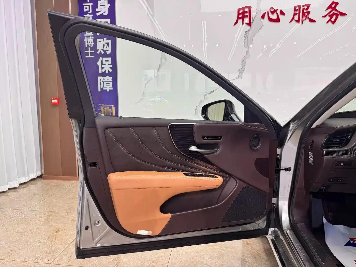 Lexus LS 2020 500h Premium Edition (China V Emission Standard) — миниатюра 15