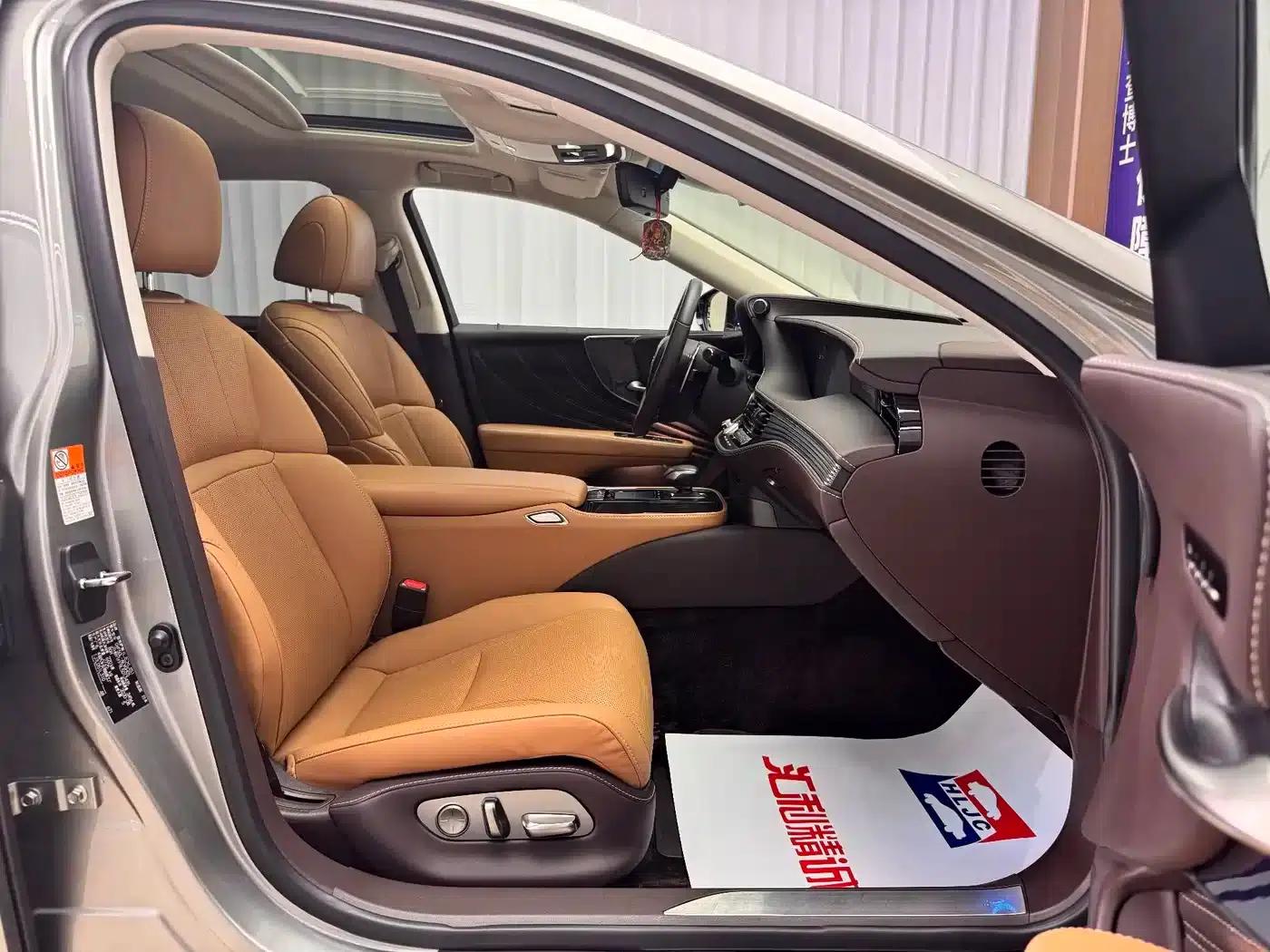 Lexus LS 2020 500h Premium Edition (China V Emission Standard) — миниатюра 17