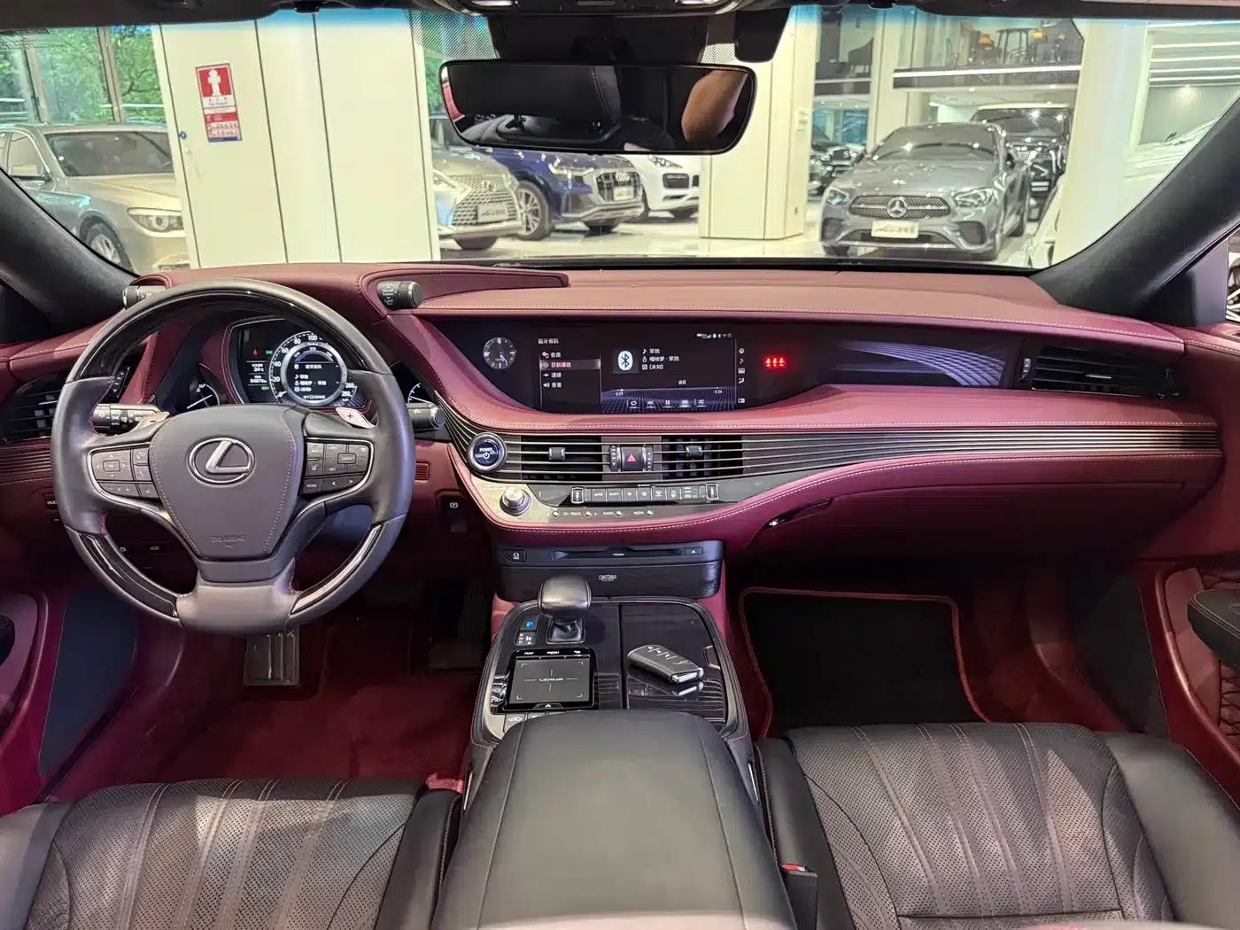 Lexus LS 2018 500h Executive Edition (China V emission standard) — миниатюра 15