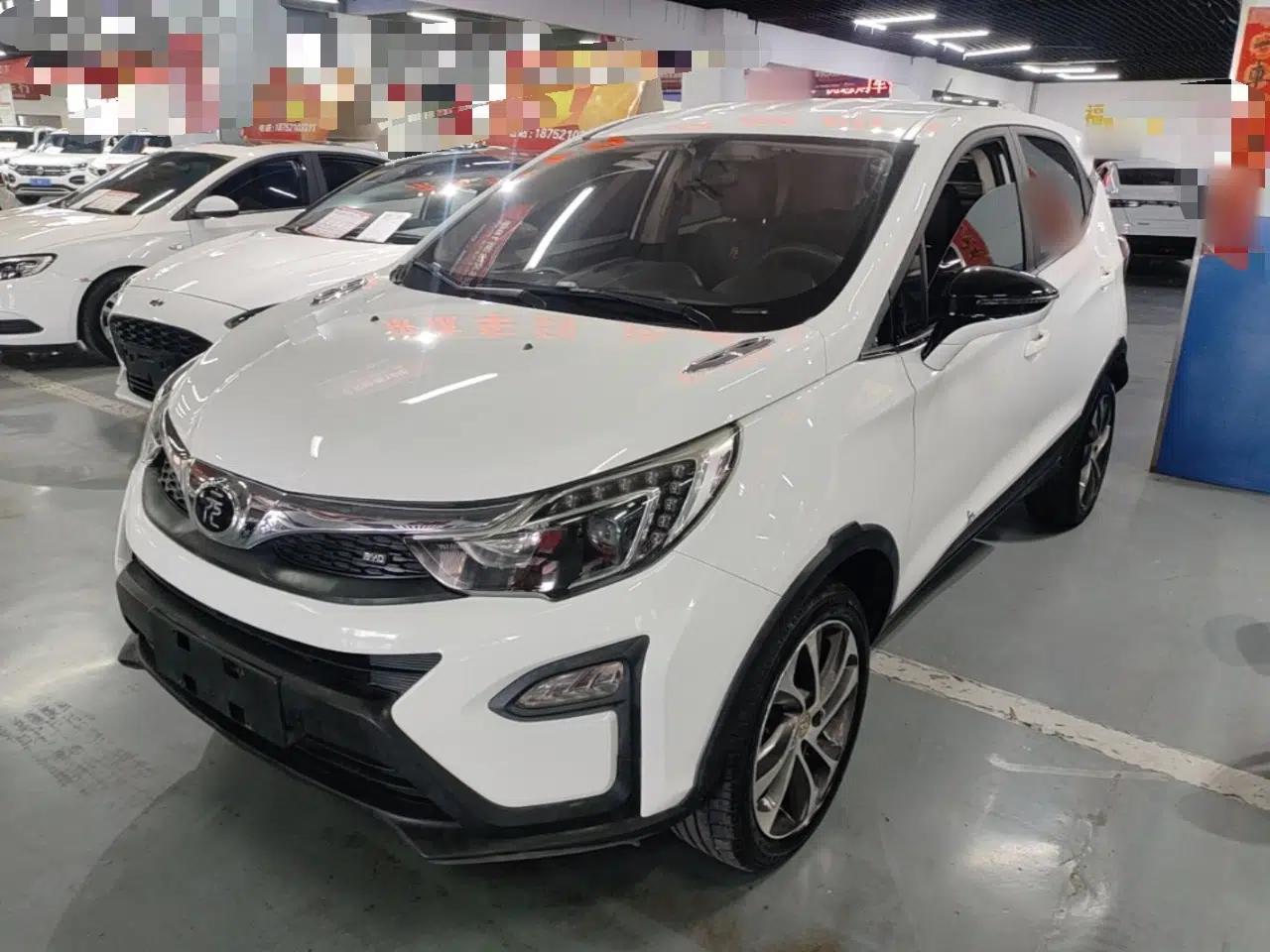 BYD Yuan 2017 1.5L Automatic Cool & Connected Model — миниатюра 1