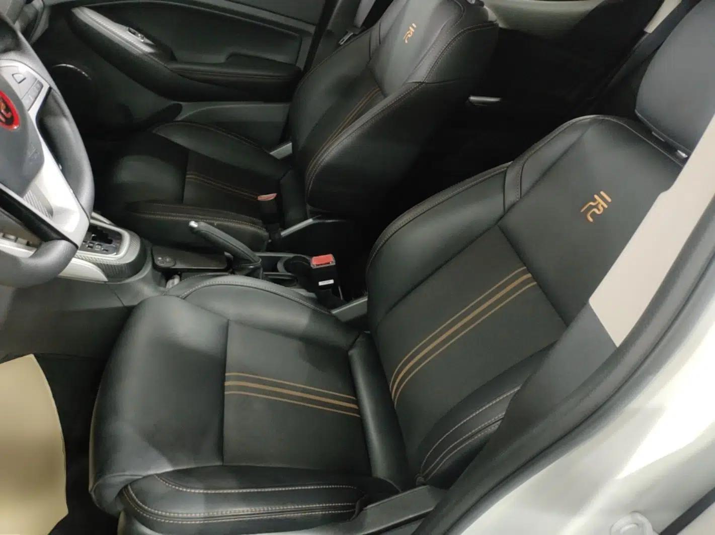 BYD Yuan 2017 1.5L Automatic Cool & Connected Model — миниатюра 17