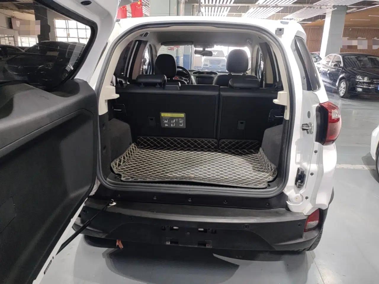 BYD Yuan 2017 1.5L Automatic Cool & Connected Model — миниатюра 22