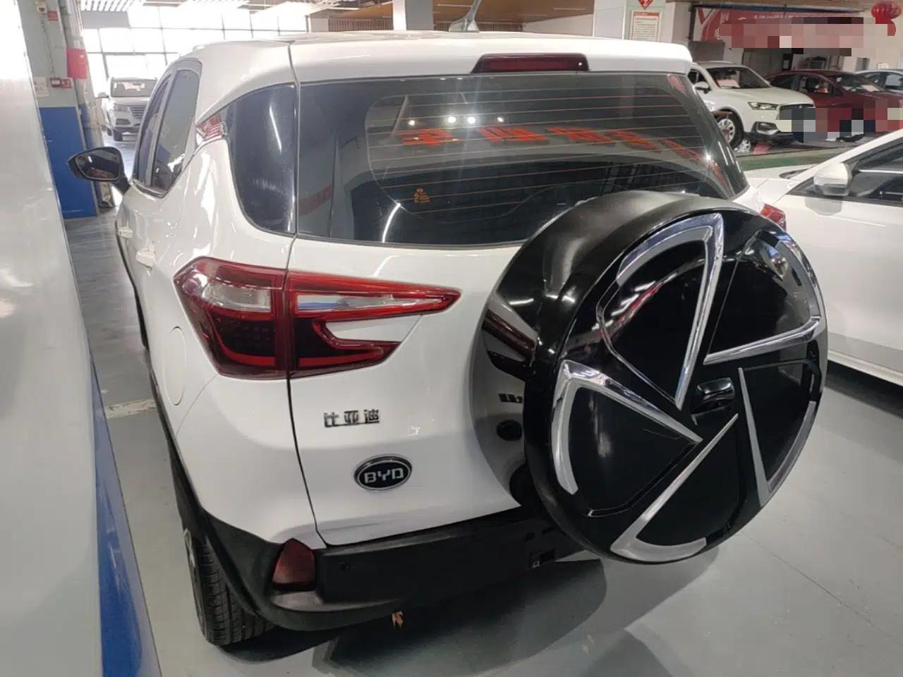 BYD Yuan 2017 1.5L Automatic Cool & Connected Model — миниатюра 4