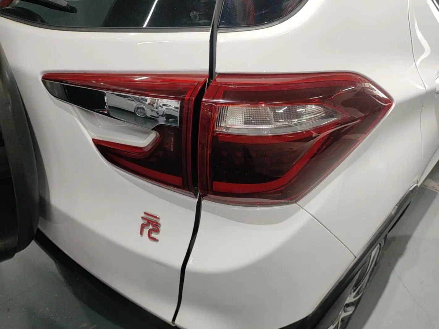 BYD Yuan 2017 1.5L Automatic Cool & Connected Model — миниатюра 9