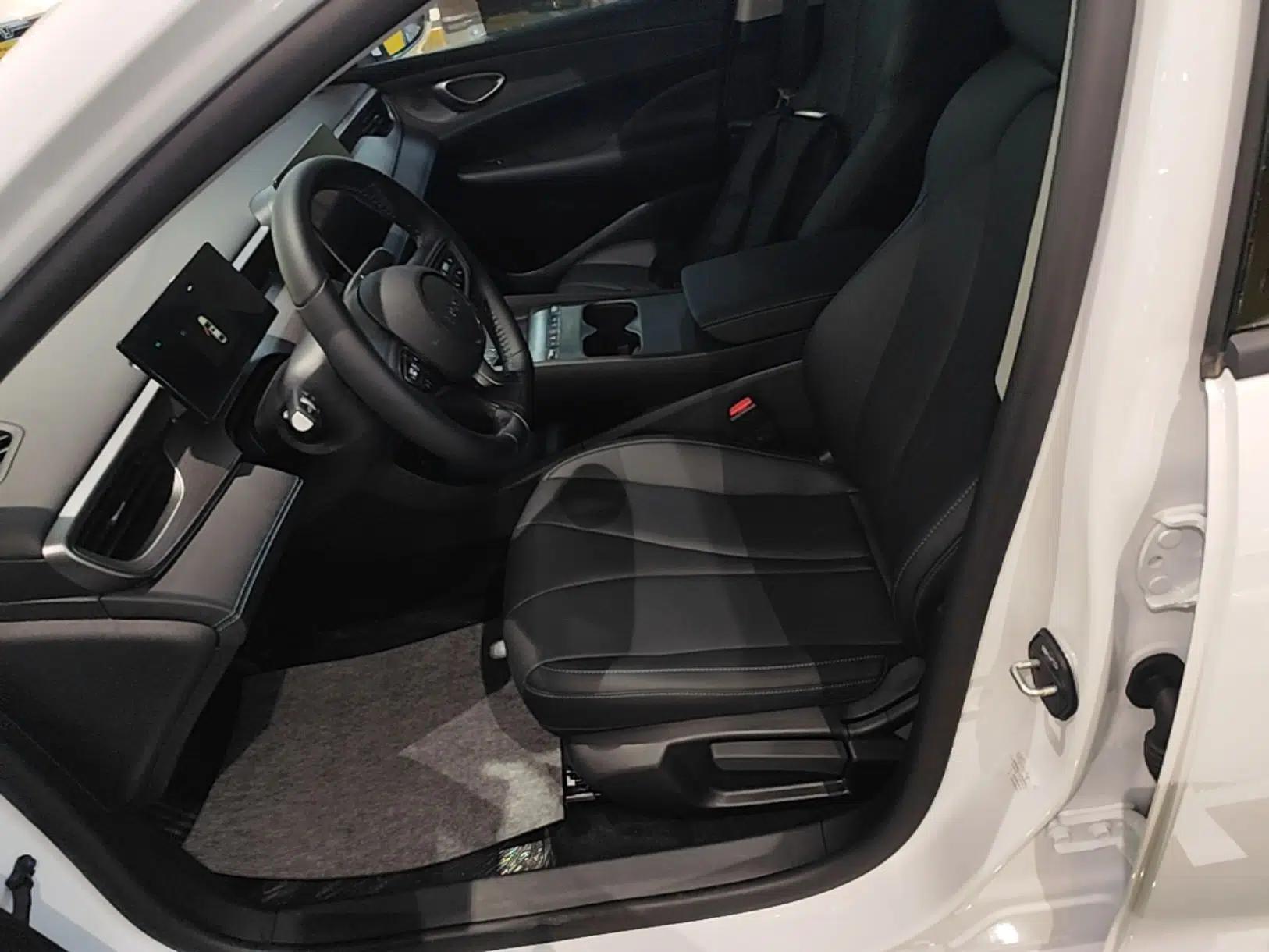 BYD Seal 05 DM-i 2026 DM-i 128KM Luxury Edition — миниатюра 17