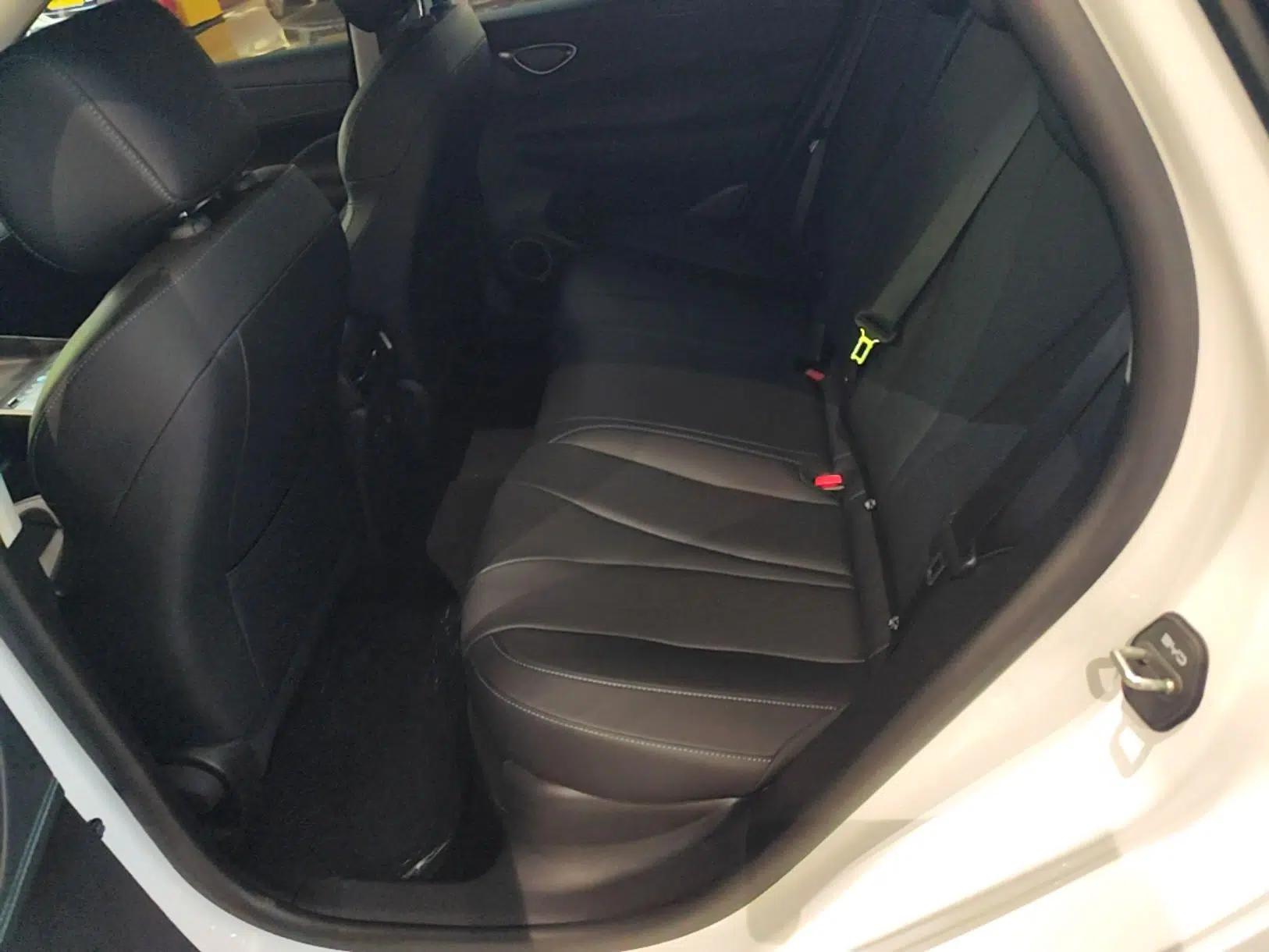 BYD Seal 05 DM-i 2026 DM-i 128KM Luxury Edition — миниатюра 20