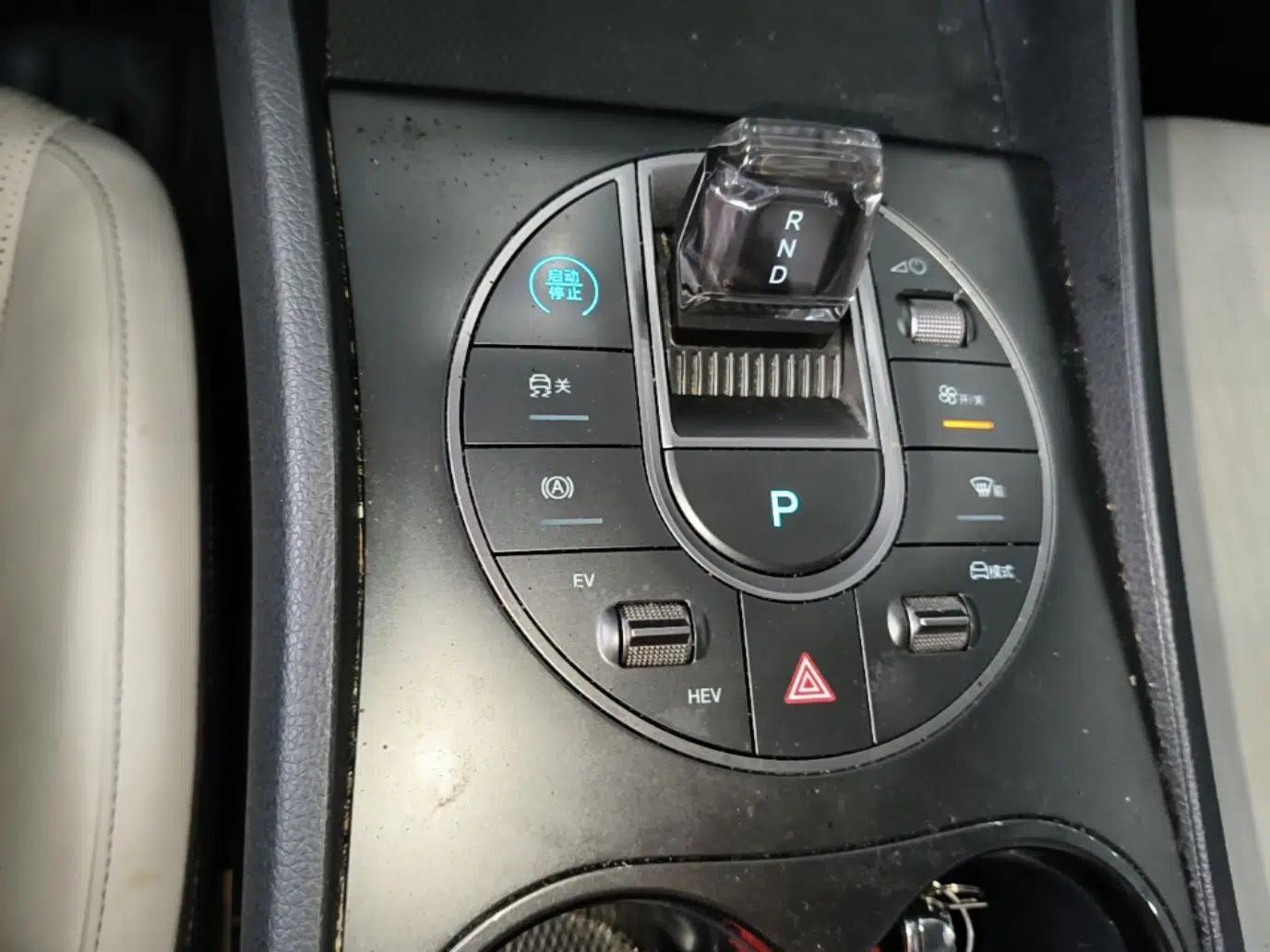 BYD Seal 05 DM-i 2025 DM-i Smart Drive 55KM Luxury Model — миниатюра 16