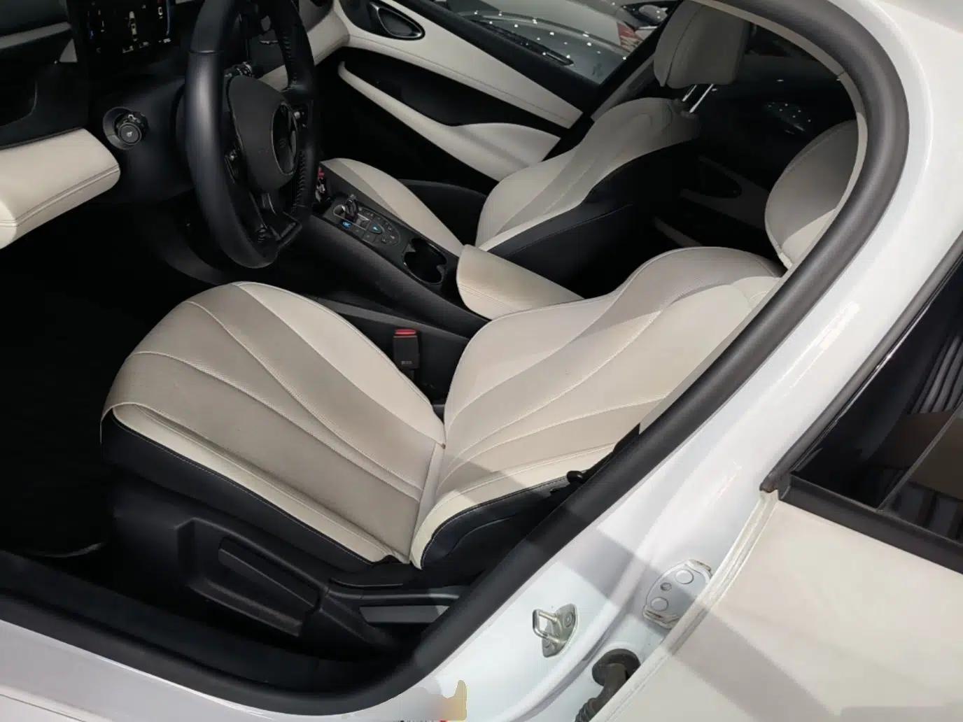 BYD Seal 05 DM-i 2025 DM-i Smart Drive 55KM Luxury Model — миниатюра 17