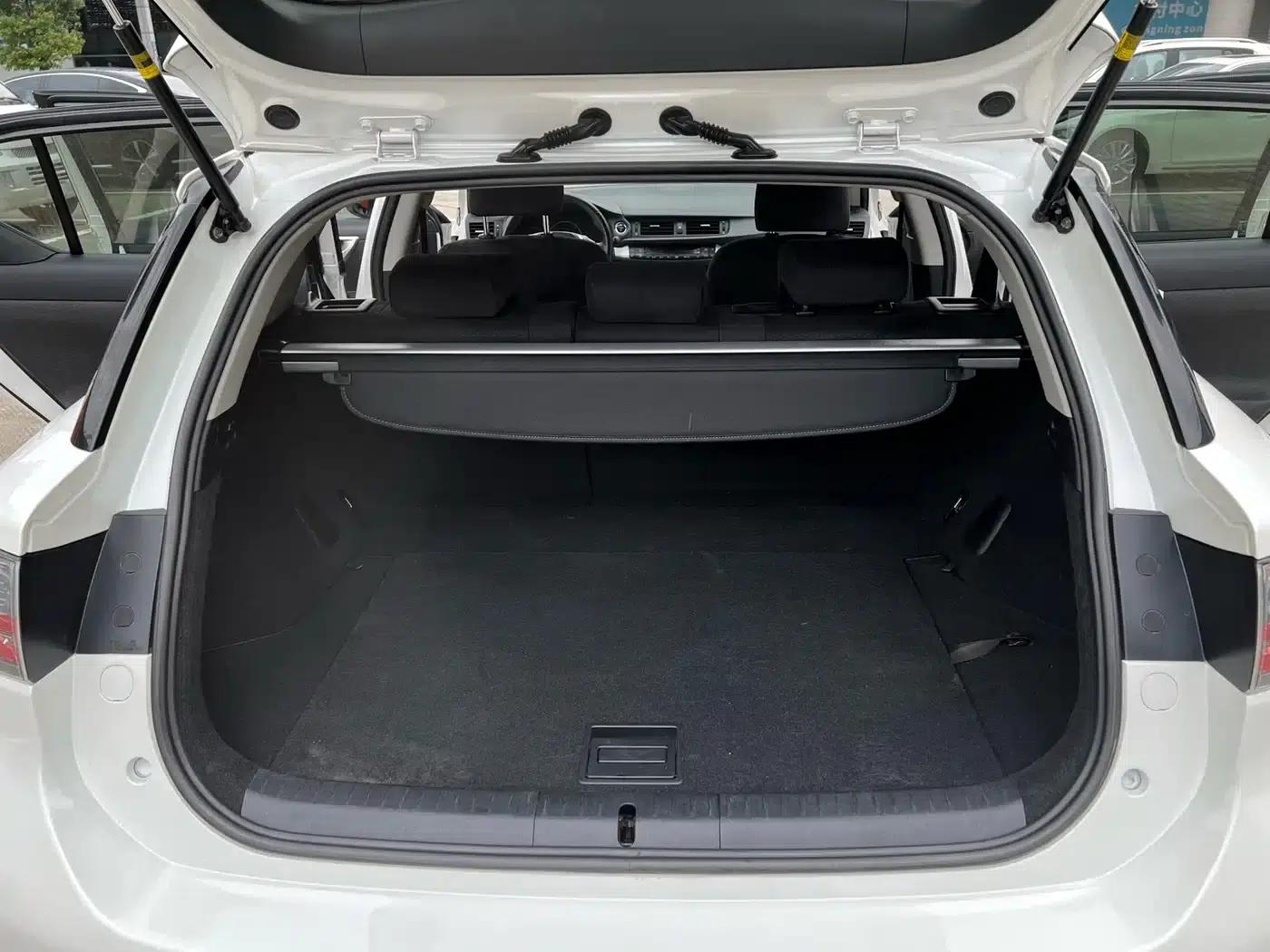 Lexus CT 2012 CT200h Elite Edition — миниатюра 12