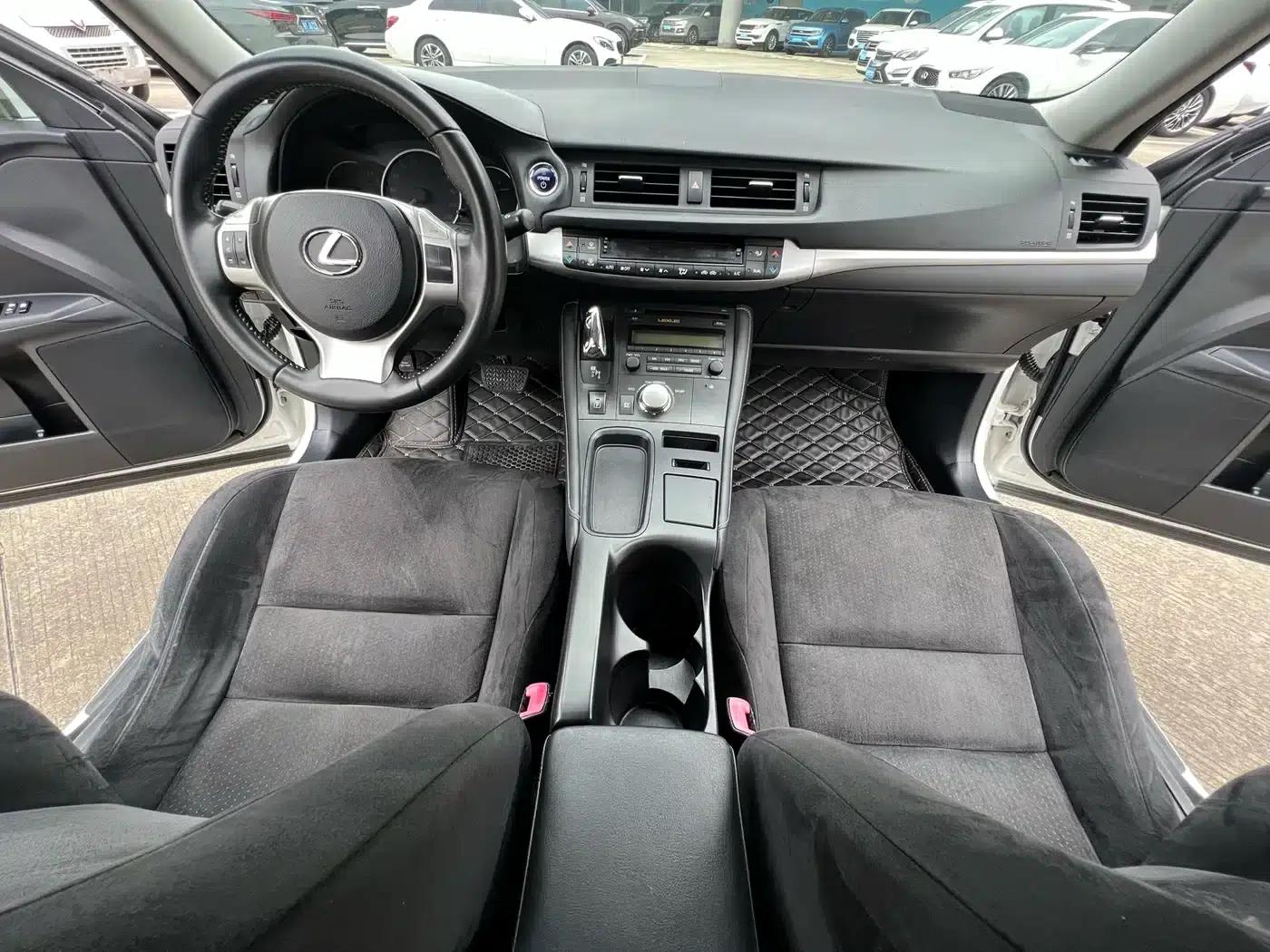 Lexus CT 2012 CT200h Elite Edition — миниатюра 15