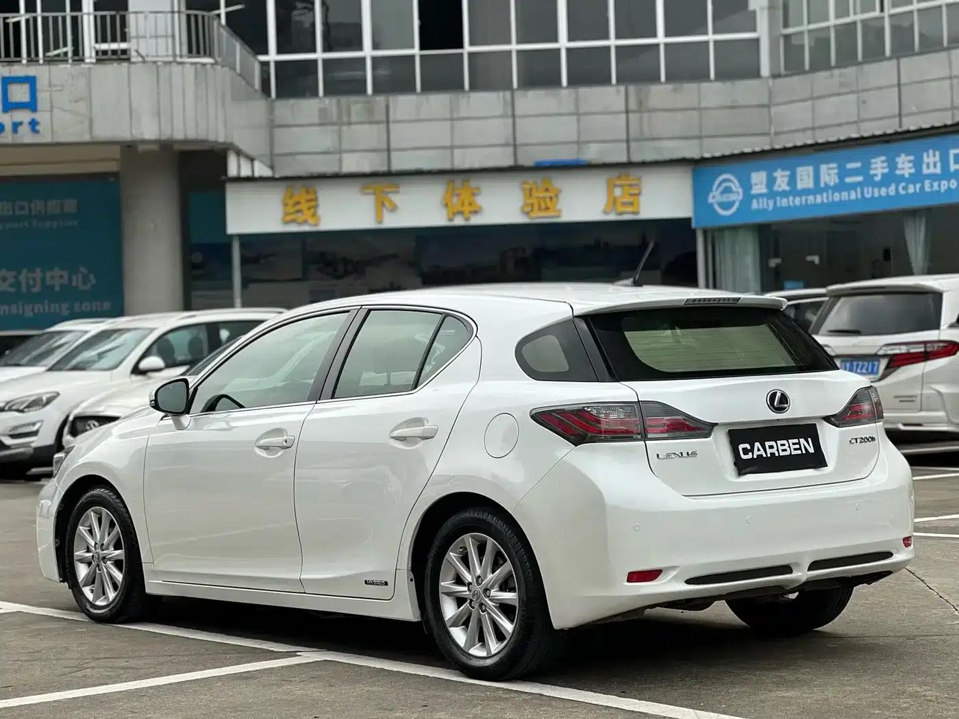 Lexus CT 2012 CT200h Elite Edition — миниатюра 6