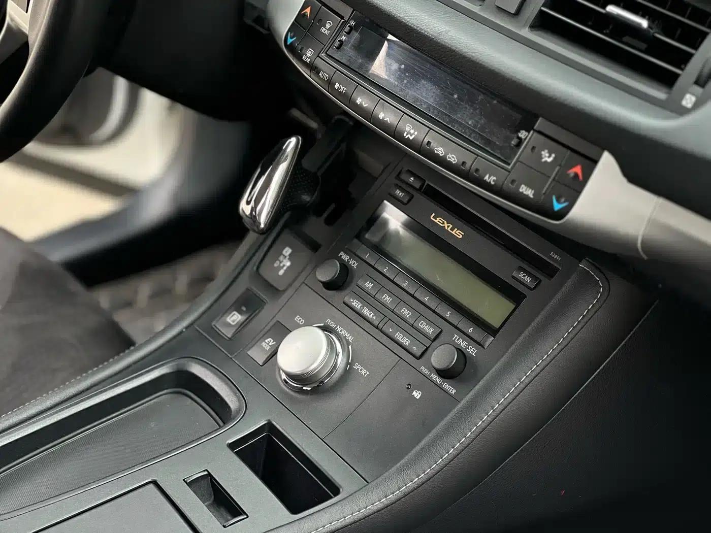 Lexus CT 2012 CT200h Elite Edition — миниатюра 7