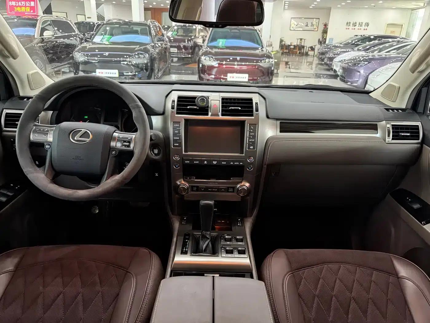 2019 Lexus GX 460 Middle East Edition — миниатюра 12