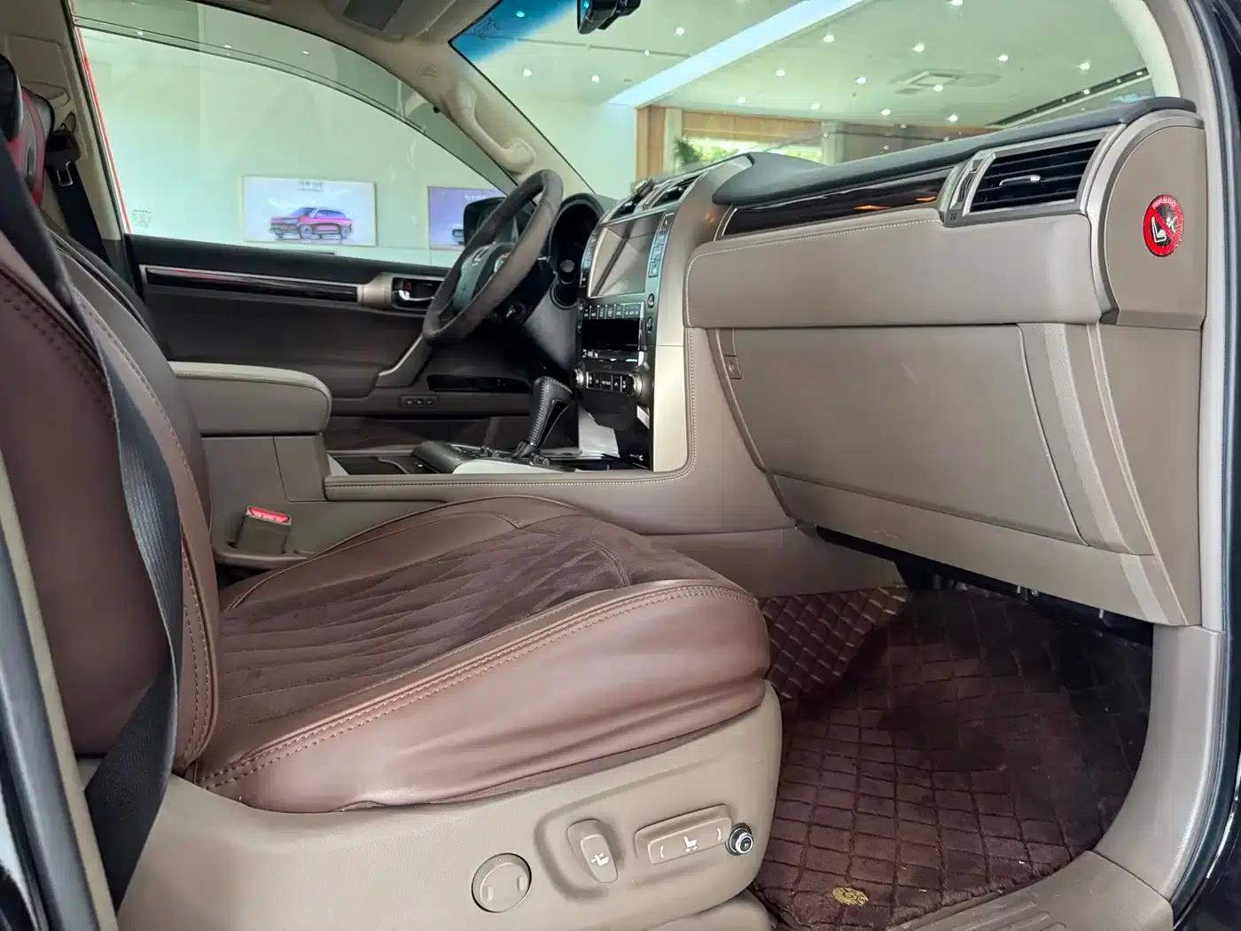 2019 Lexus GX 460 Middle East Edition — миниатюра 16