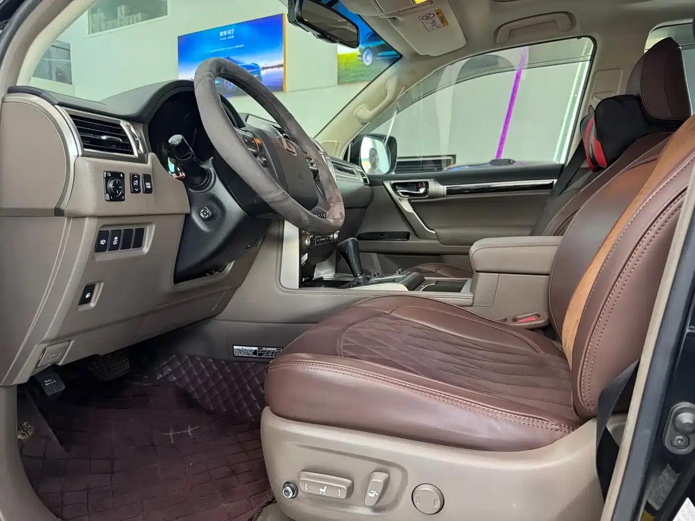 2019 Lexus GX 460 Middle East Edition — миниатюра 6