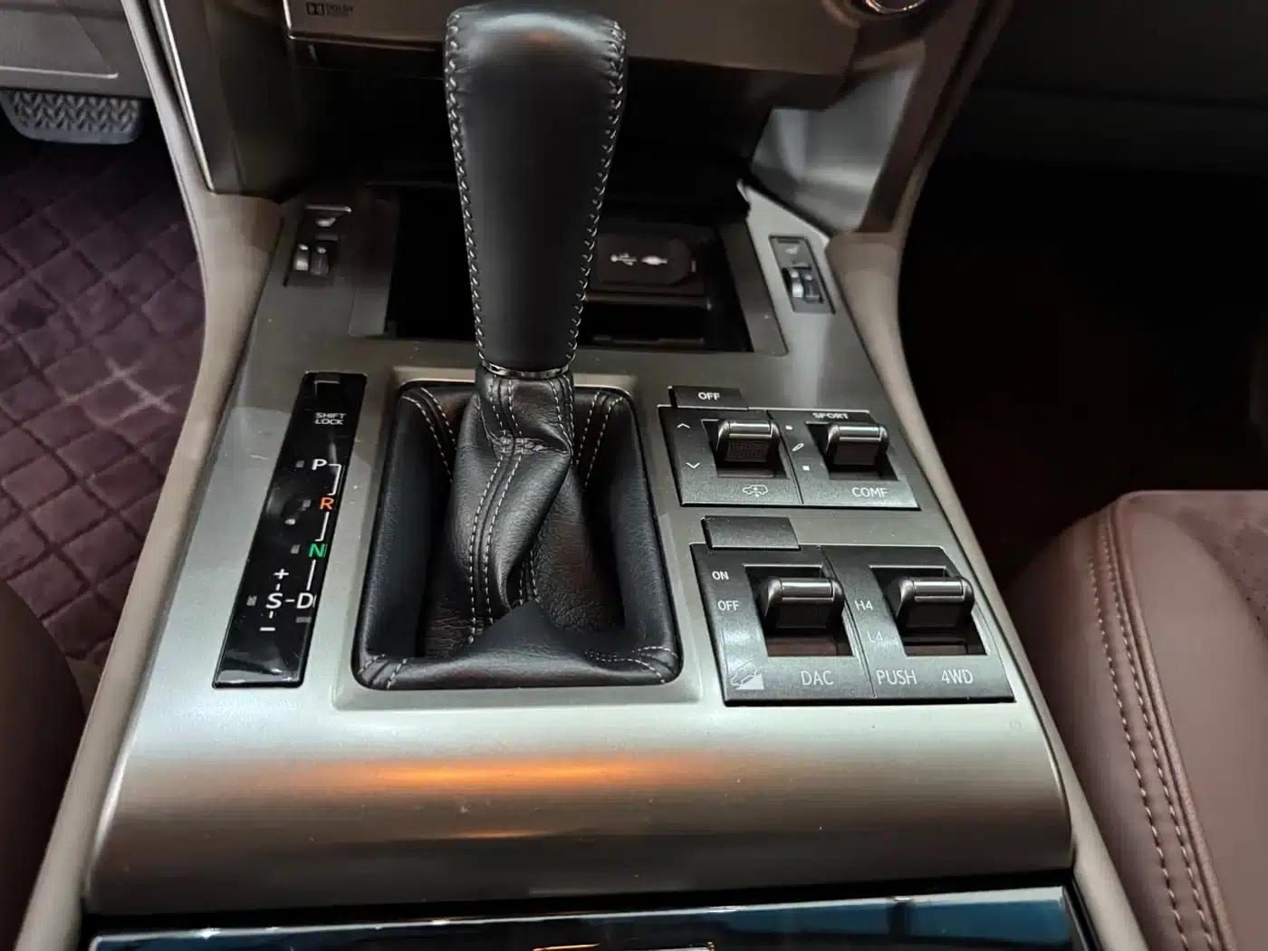 2019 Lexus GX 460 Middle East Edition — миниатюра 8