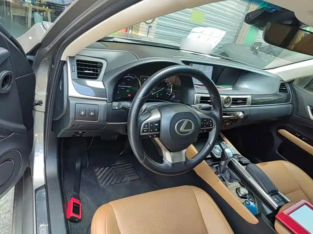 Lexus GS 2016 300h Leading Edition — миниатюра 10