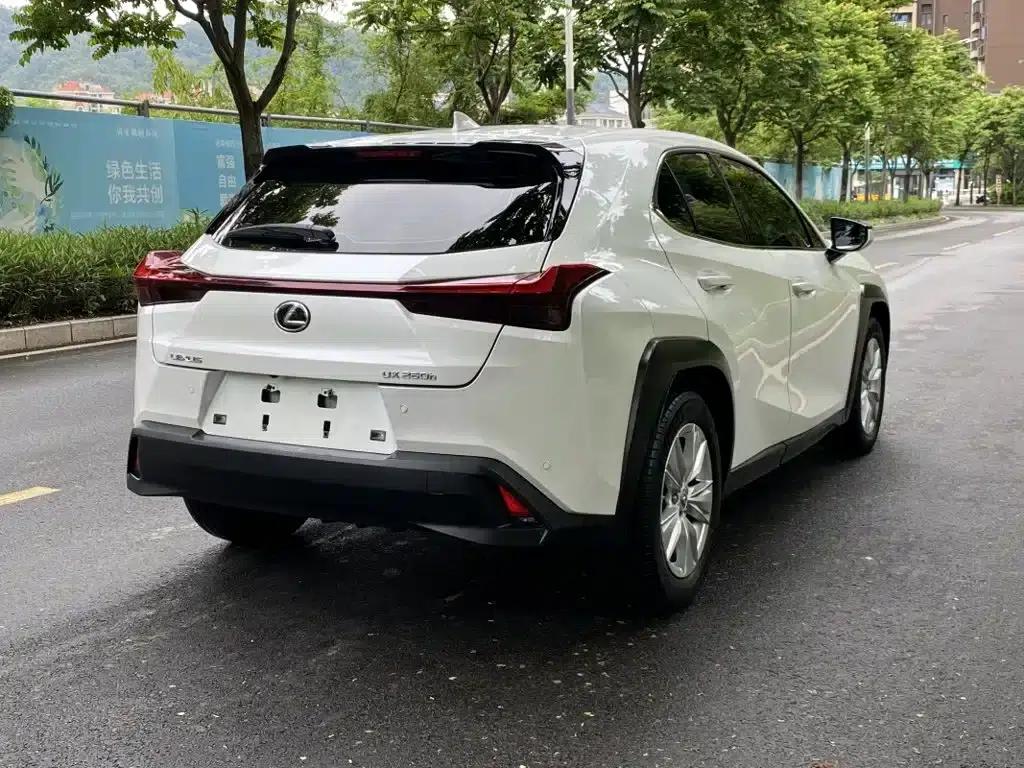Lexus UX 2022 260h Explore Edition — миниатюра 17
