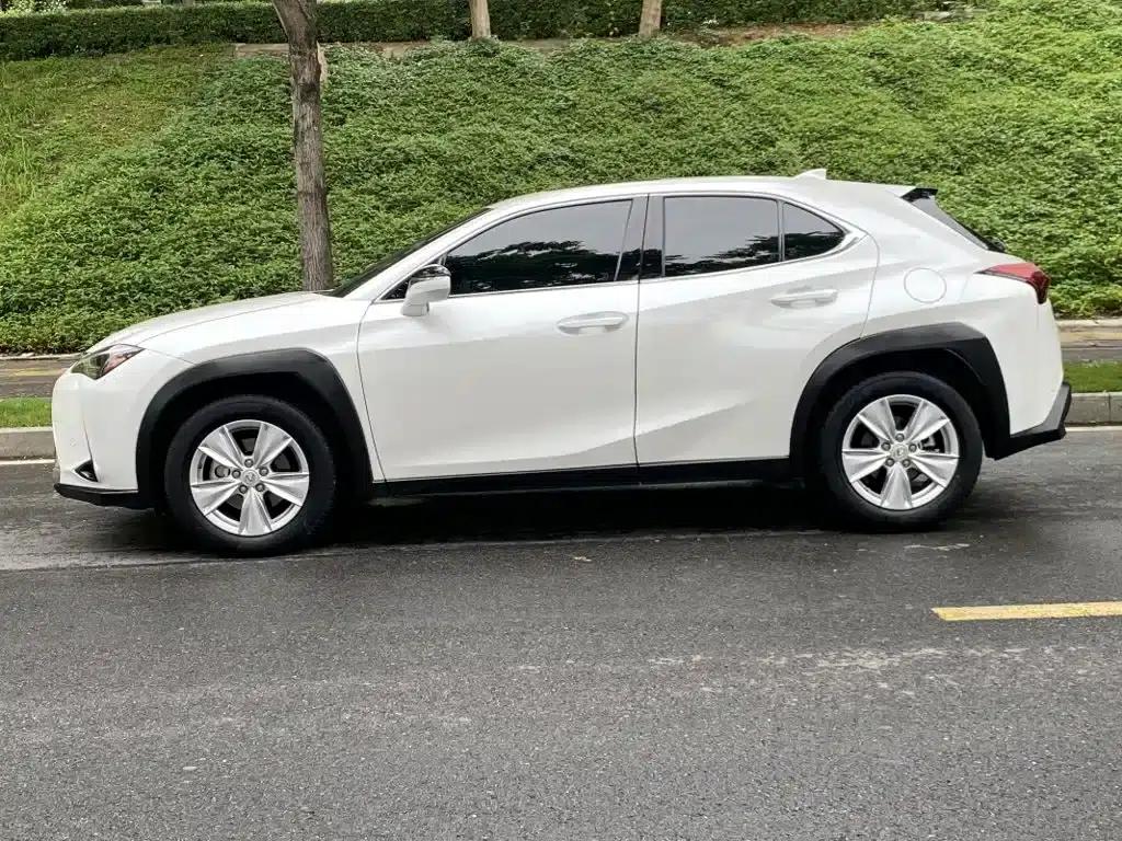 Lexus UX 2022 260h Explore Edition — миниатюра 18