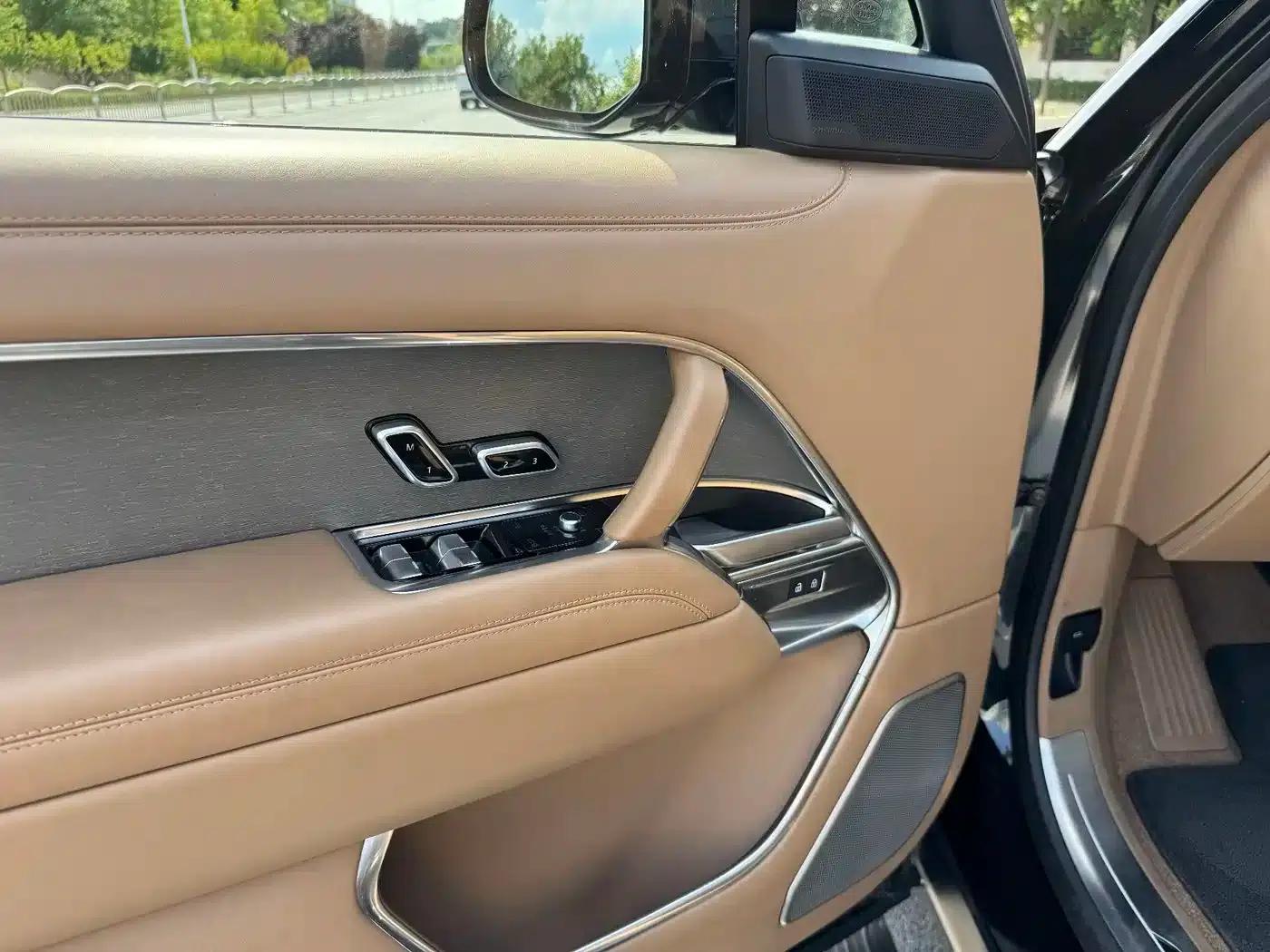 2024 Range Rover 3.0 L6 400PS SV Autobiography Long Wheelbase 4-Seater — миниатюра 9