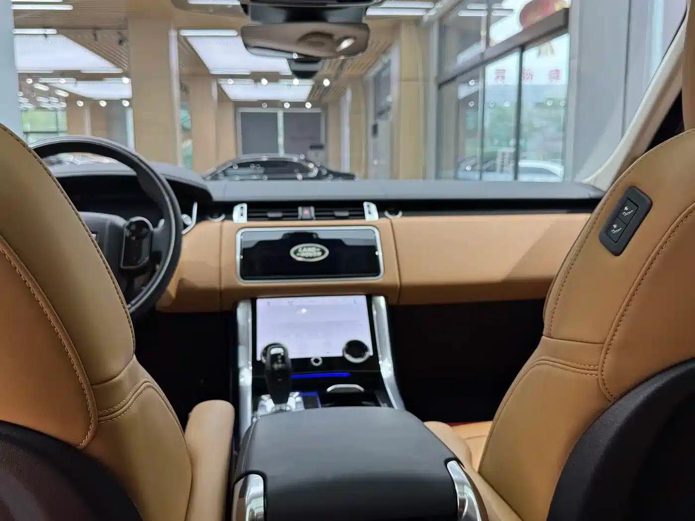 Range Rover Sport 2022 3.0 L6 Black Edition — миниатюра 17