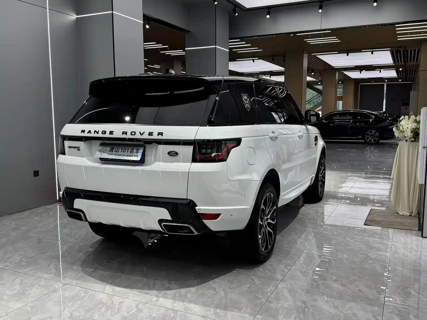 Range Rover Sport 2022 3.0 L6 Black Edition — миниатюра 8