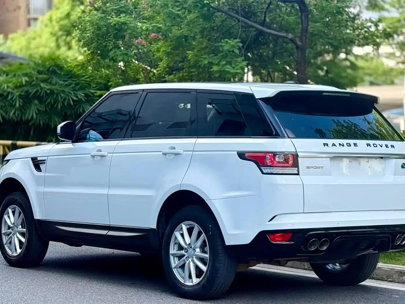 Range Rover Sport 2015 3.0 SDV6 HSE — миниатюра 9