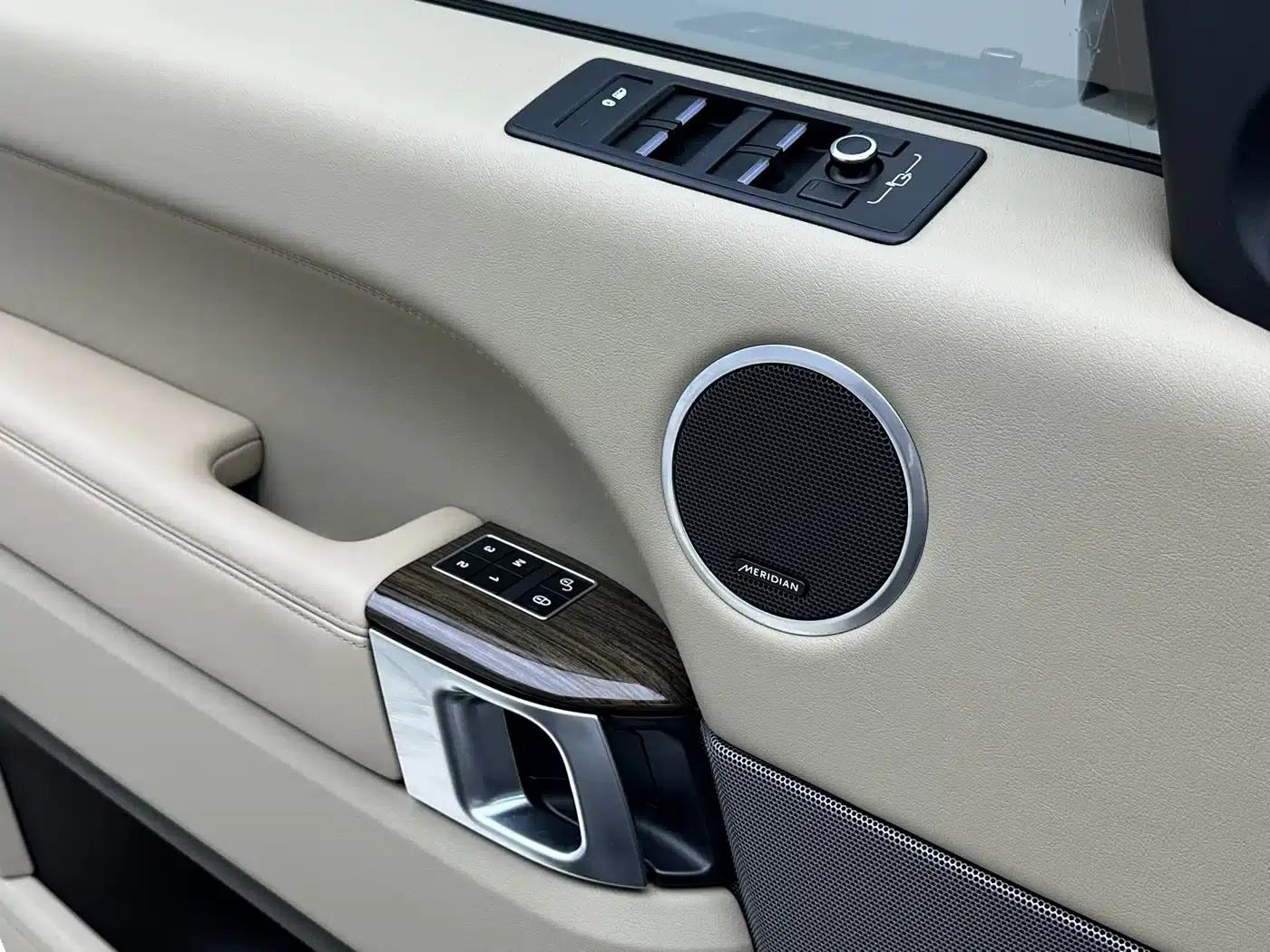 Range Rover Sport 2015 3.0 SDV6 HSE — миниатюра 13