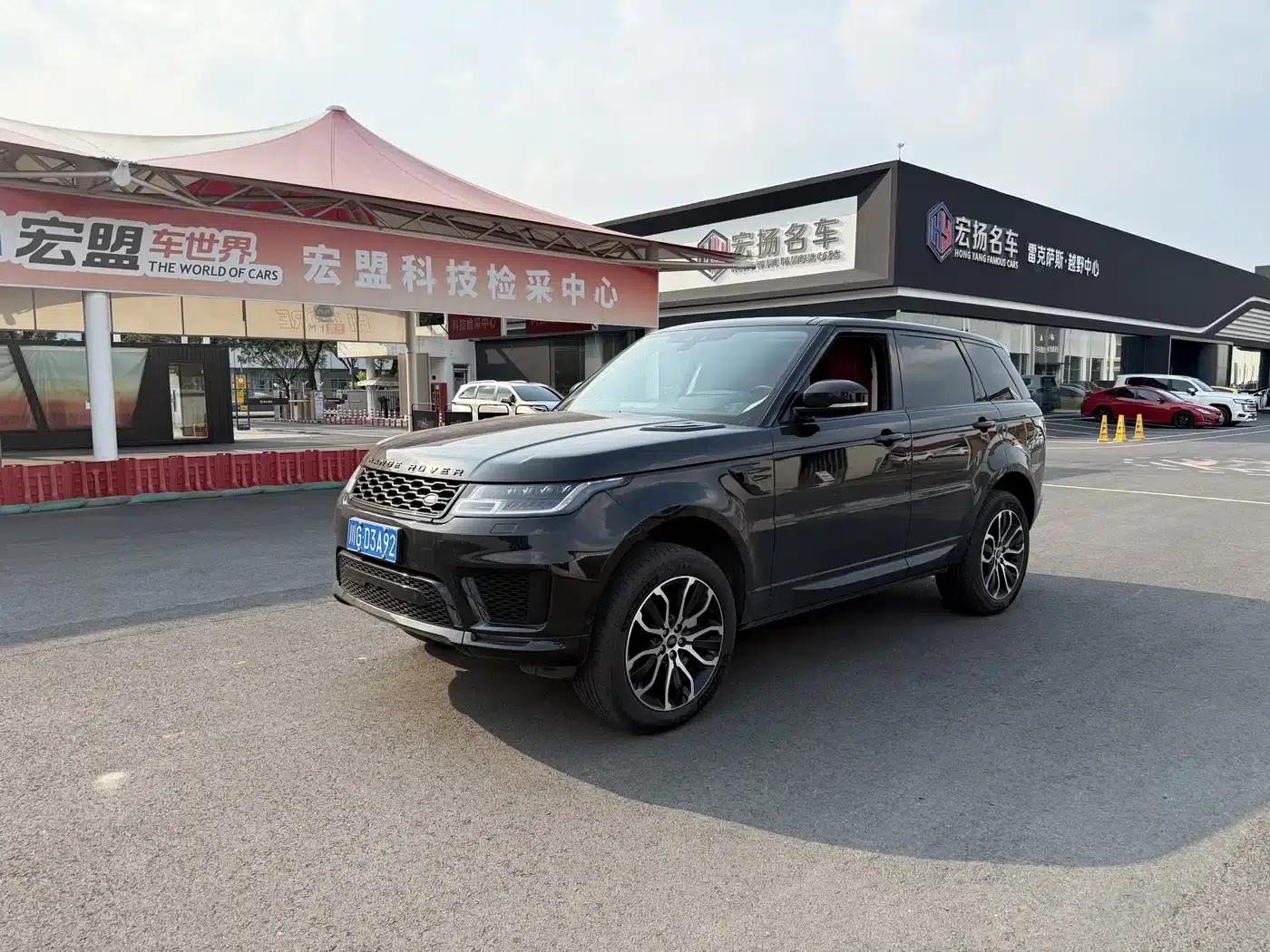 Range Rover Sport 2022 3.0 L6 Black Edition — миниатюра 1