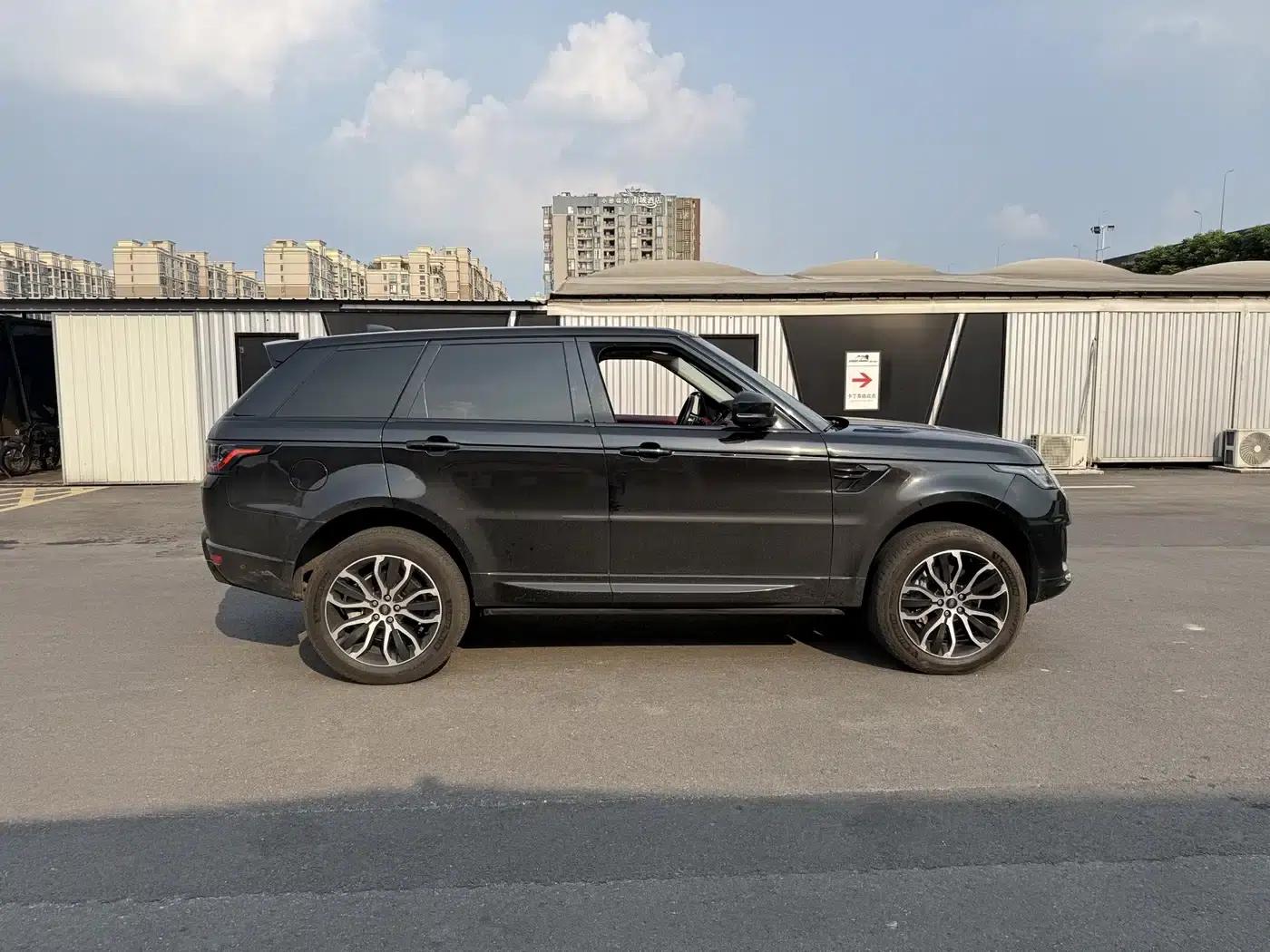 Range Rover Sport 2022 3.0 L6 Black Edition — миниатюра 4