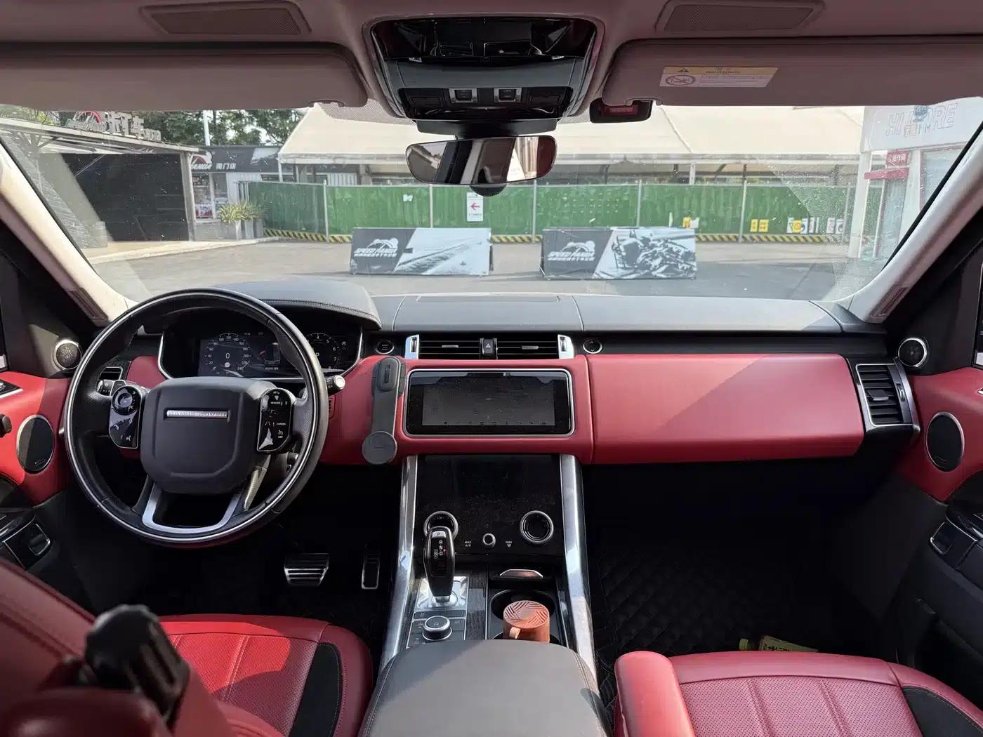 Range Rover Sport 2022 3.0 L6 Black Edition — миниатюра 8