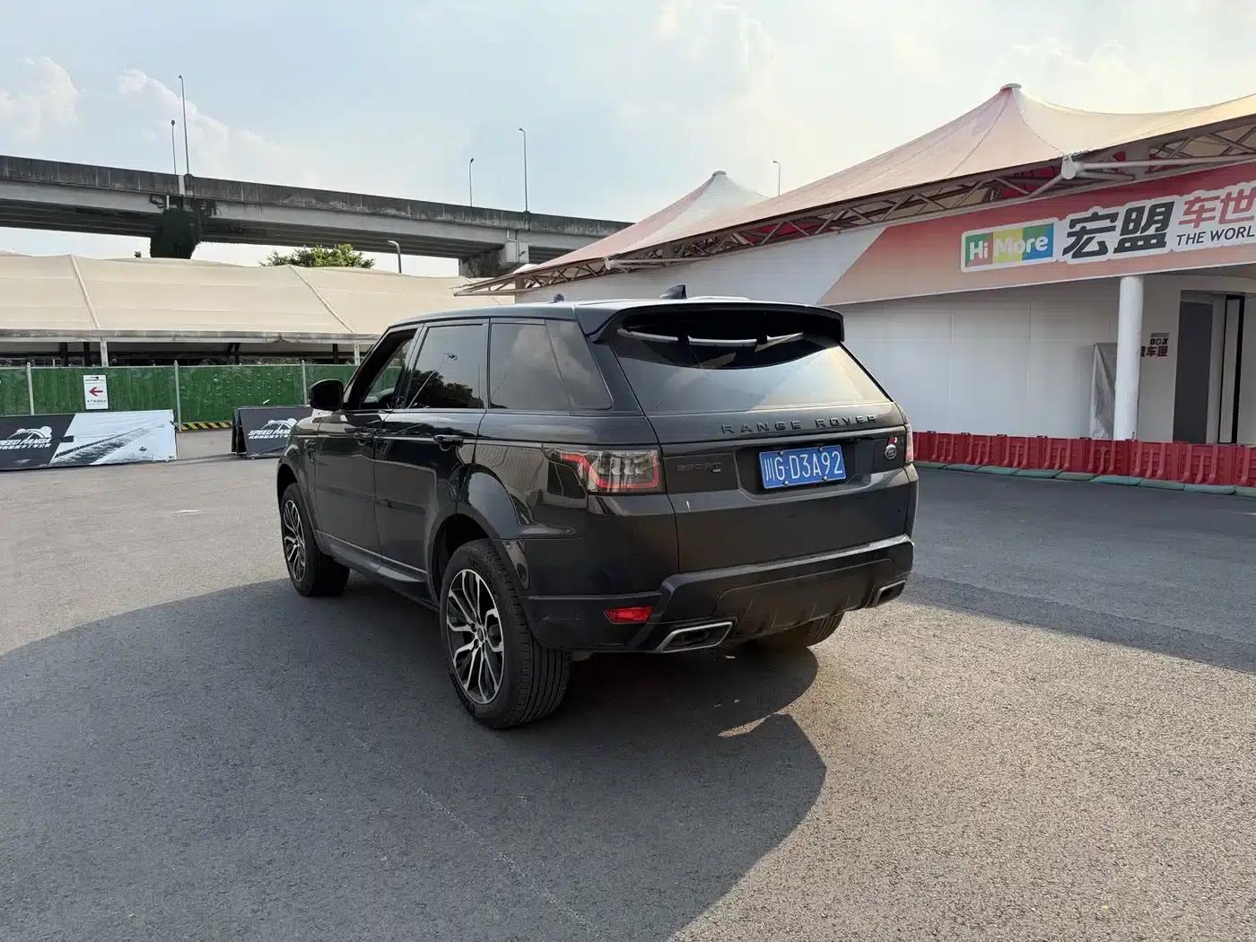 Range Rover Sport 2022 3.0 L6 Black Edition — миниатюра 9