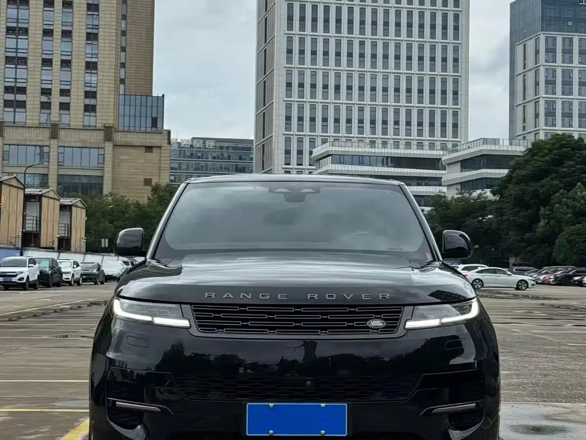 2023 Range Rover Sport 400PS Dynamic SE — миниатюра 1