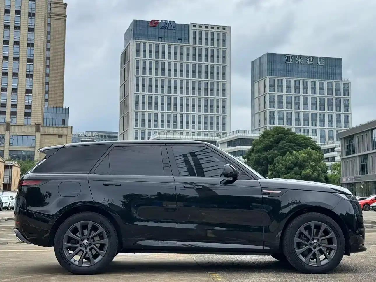 2023 Range Rover Sport 400PS Dynamic SE — миниатюра 8