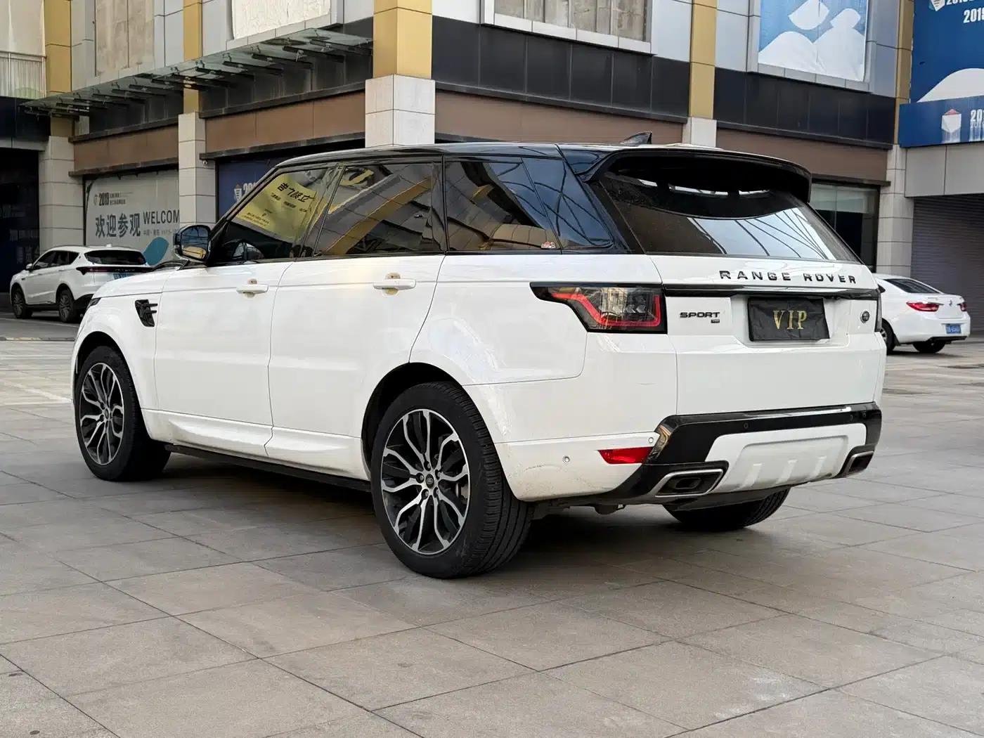 Range Rover Sport 2022 3.0 L6 Black Edition — миниатюра 3