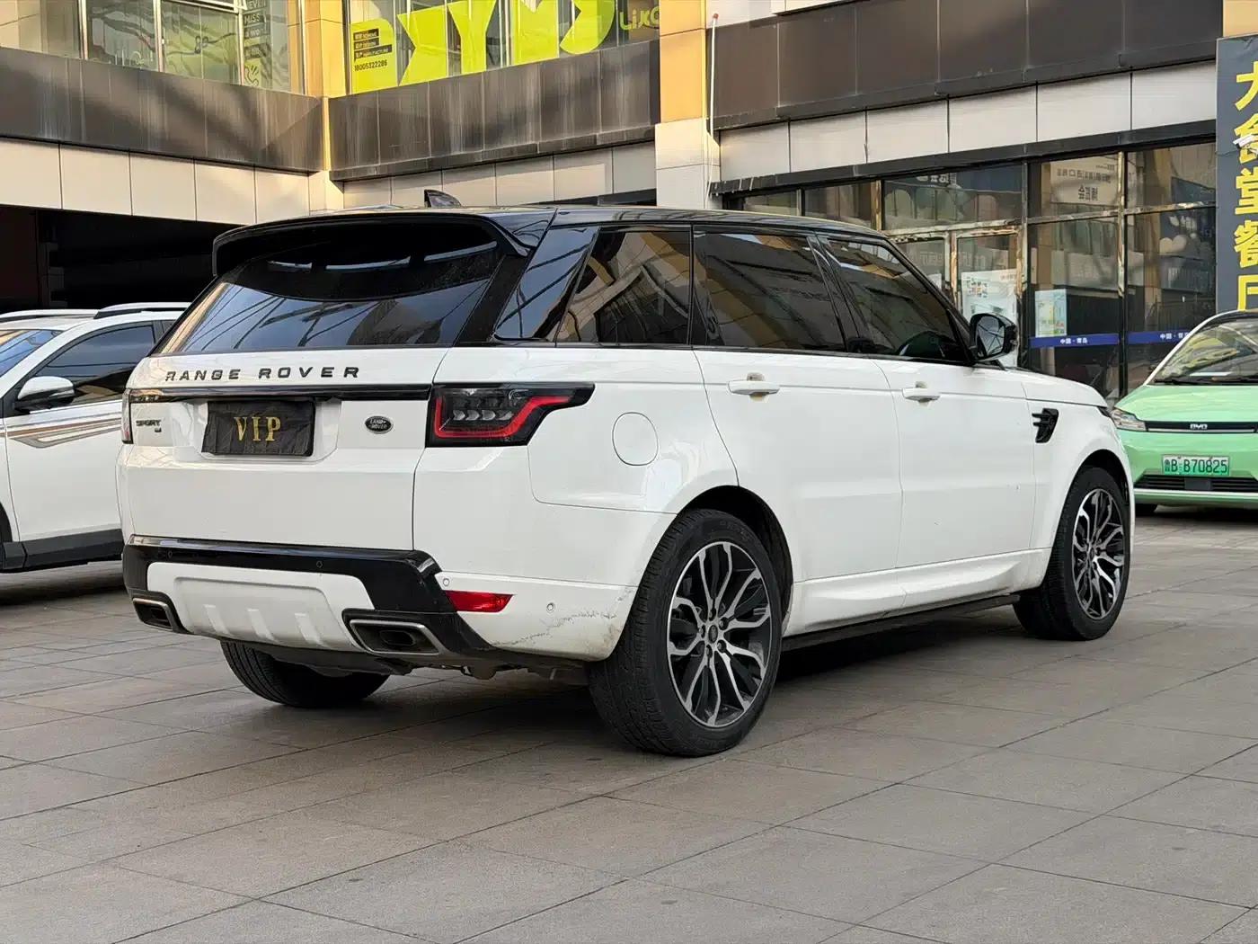 Range Rover Sport 2022 3.0 L6 Black Edition — миниатюра 4