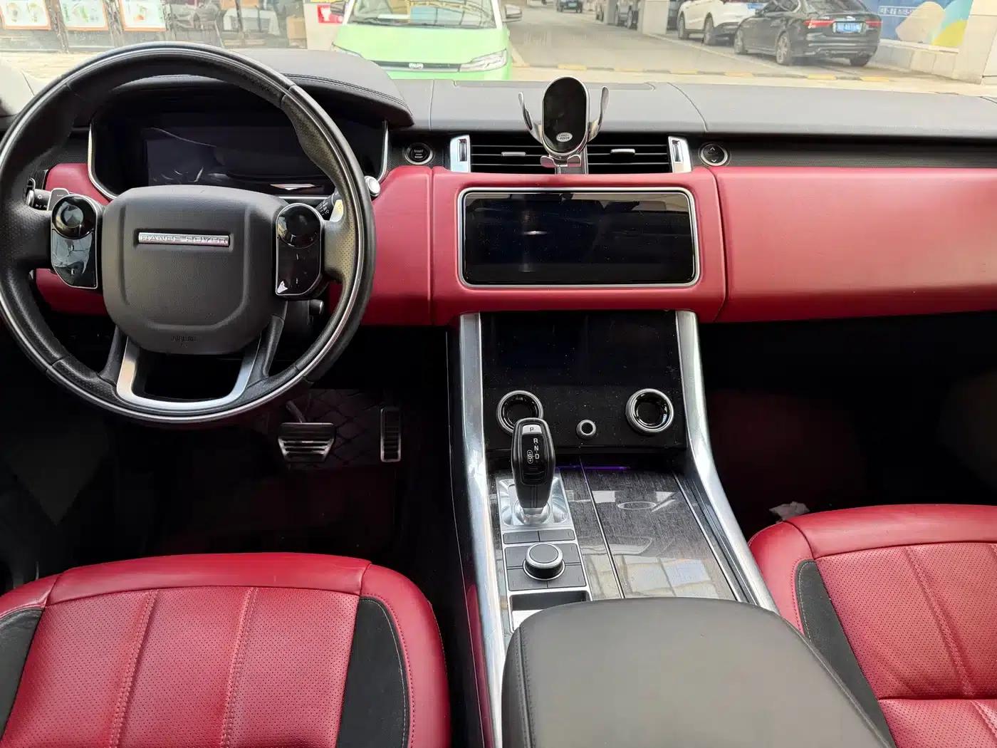 Range Rover Sport 2022 3.0 L6 Black Edition — миниатюра 6