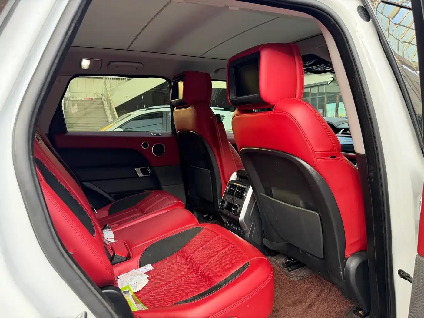 Range Rover Sport 2022 3.0 L6 Black Edition — миниатюра 8
