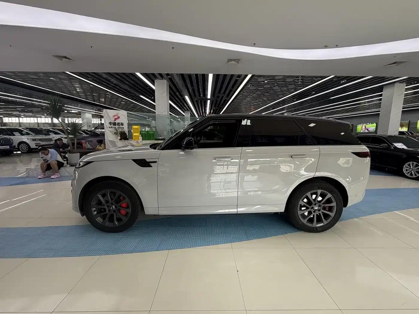 2023 Range Rover Sport 400PS Dynamic SE — миниатюра 12