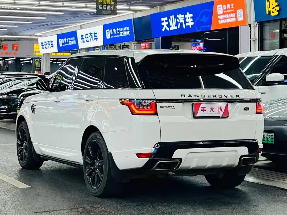 Range Rover Sport 2021 3.0 L6 Black Edition — миниатюра 4